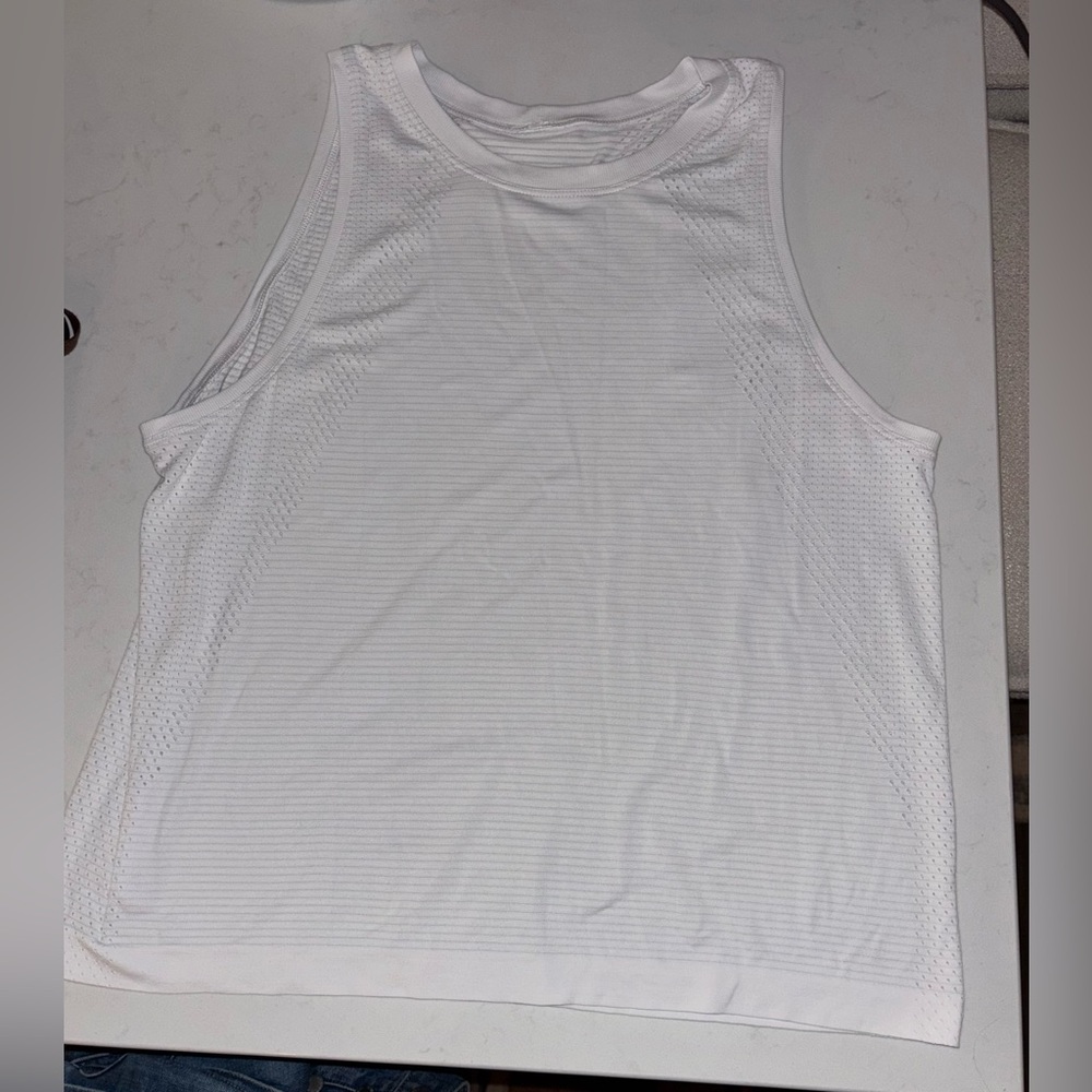 Lululemon muscle tank